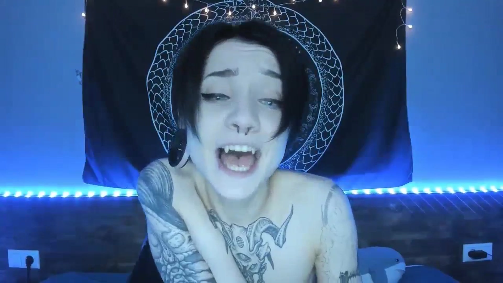 Gallery image thumbnail from Nikki_Carter's myfreecams stream on, 08/10/2023, 07:38 image 8 of 20