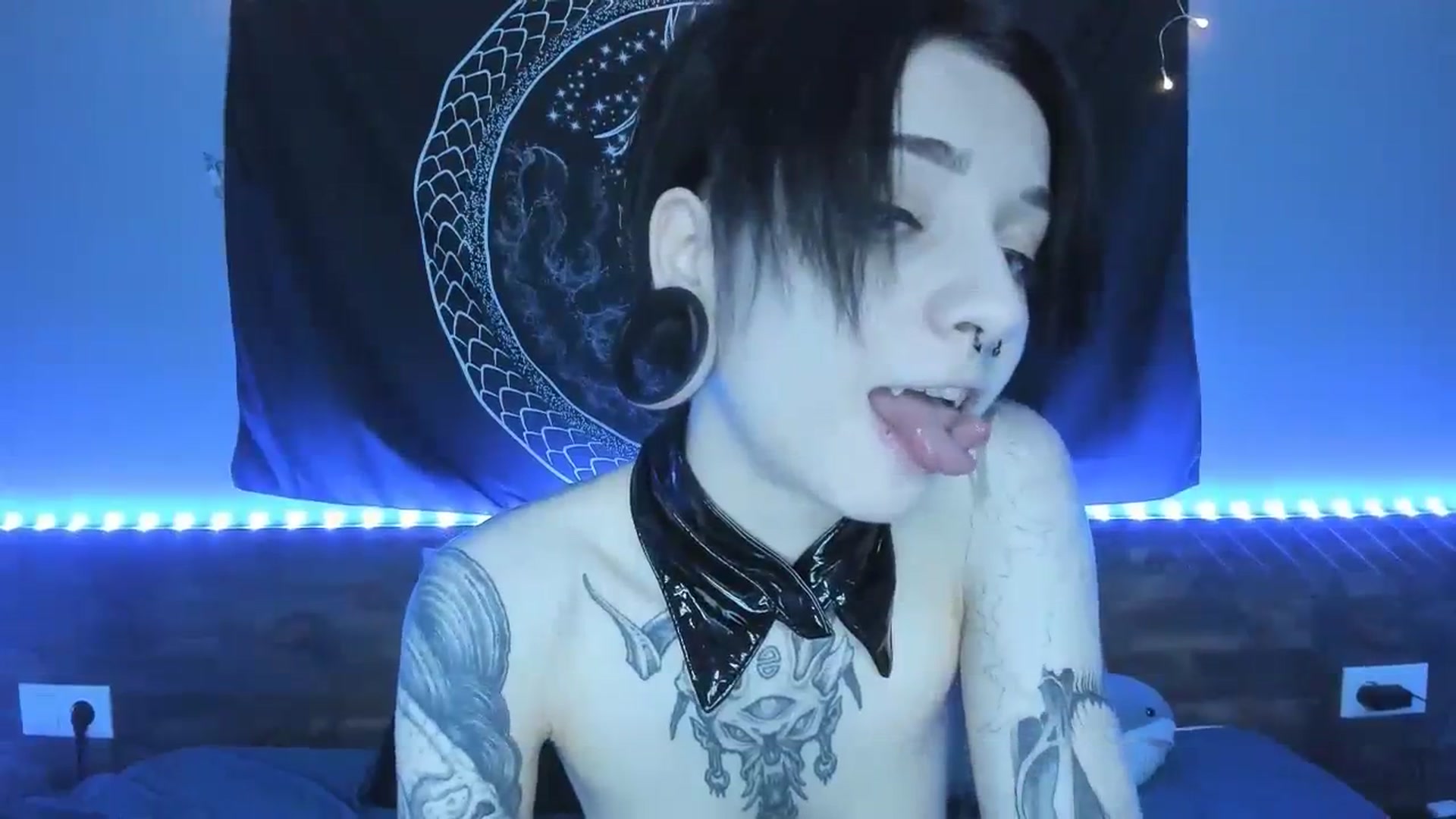 Gallery image thumbnail from Nikki_Carter's myfreecams stream on, 08/10/2023, 07:38 image 3 of 20