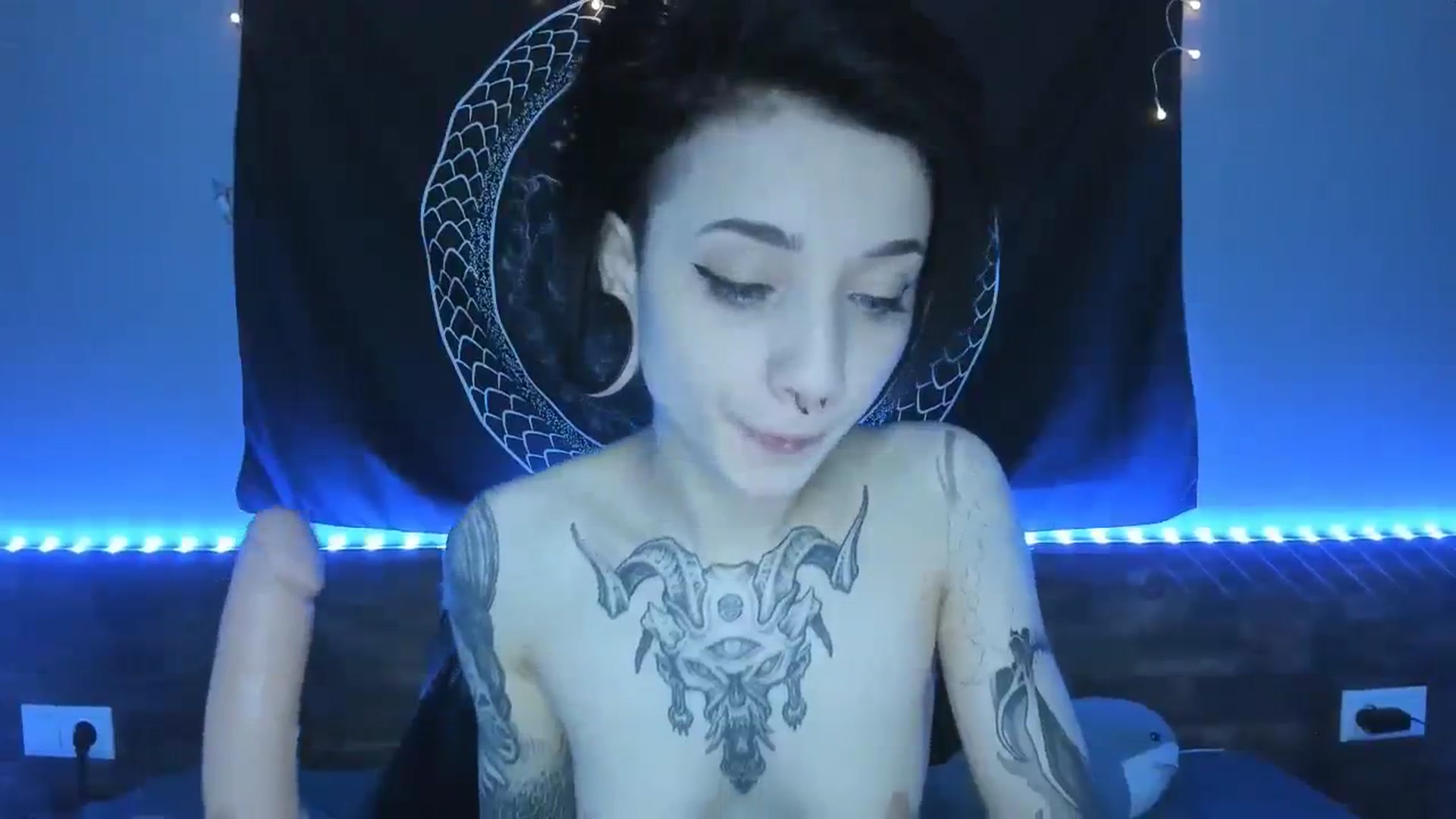 Gallery image thumbnail from Nikki_Carter's myfreecams stream on, 08/10/2023, 07:38 image 20 of 20