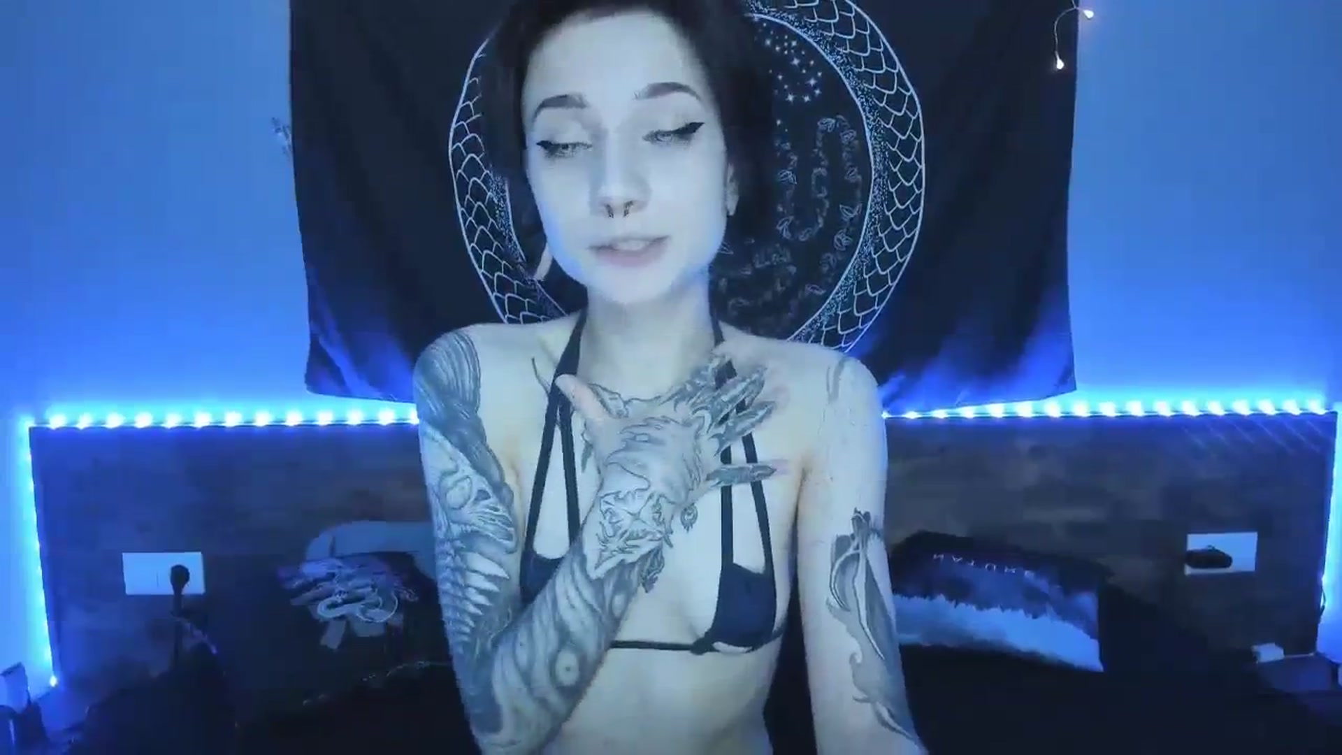Gallery image thumbnail from Nikki_Carter's myfreecams stream on, 08/12/2023, 07:48 image 7 of 20