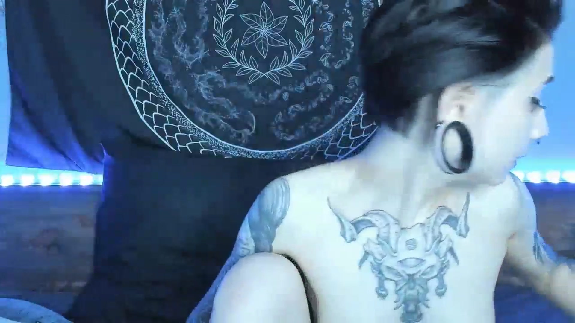 Gallery image thumbnail from Nikki_Carter's myfreecams stream on, 08/14/2023, 10:33 image 14 of 20