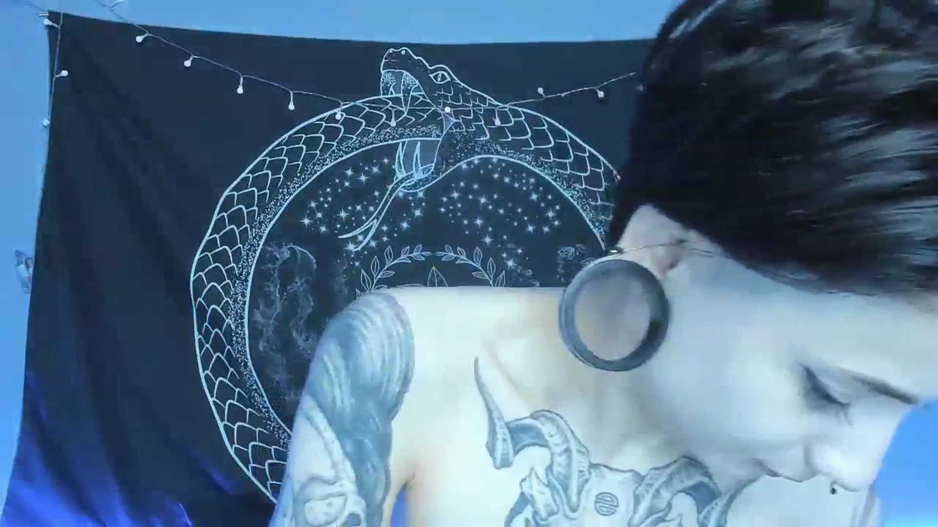 Gallery image thumbnail from Nikki_Carter's myfreecams stream on, 08/14/2023, 10:33 image 18 of 20