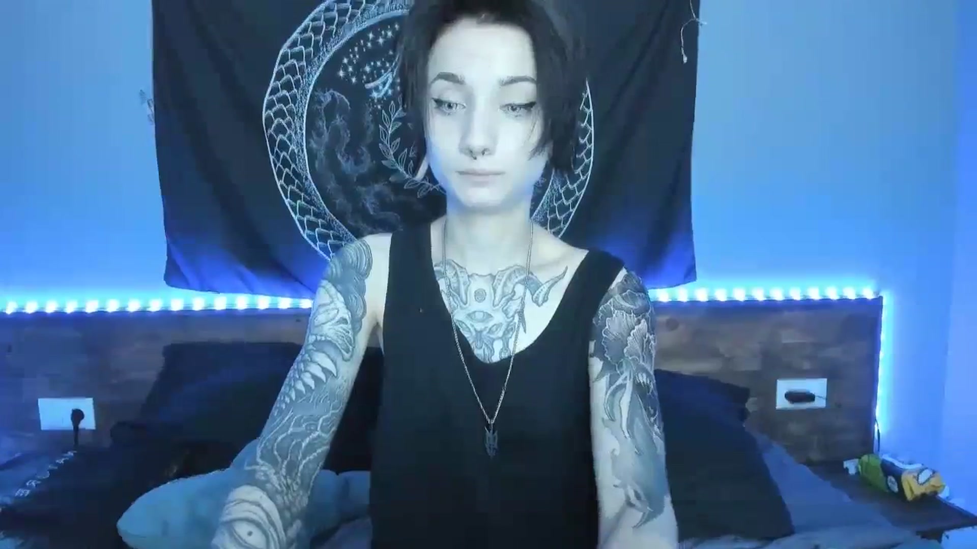 Gallery image thumbnail from Nikki_Carter's myfreecams stream on, 08/17/2023, 09:53 image 9 of 20