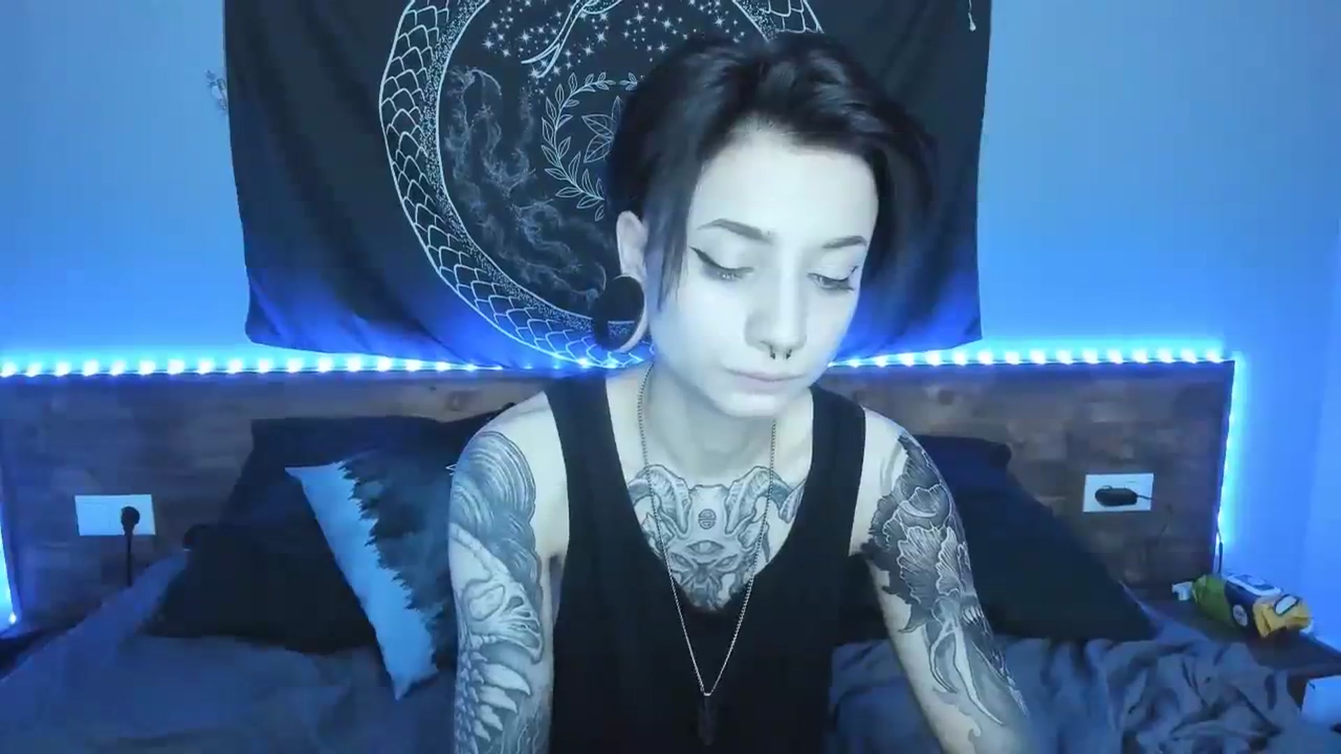 Gallery image thumbnail from Nikki_Carter's myfreecams stream on, 08/17/2023, 10:29 image 6 of 20