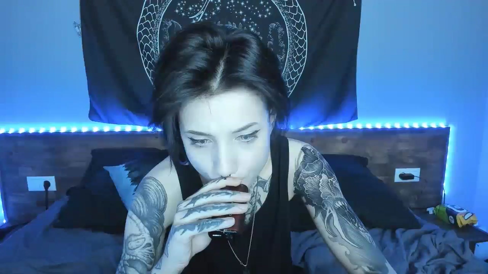 Gallery image thumbnail from Nikki_Carter's myfreecams stream on, 08/17/2023, 10:29 image 17 of 20