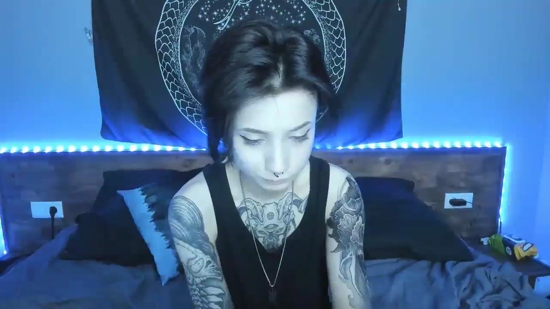 Gallery image thumbnail from Nikki_Carter's myfreecams stream on, 08/17/2023, 10:29 image 16 of 20