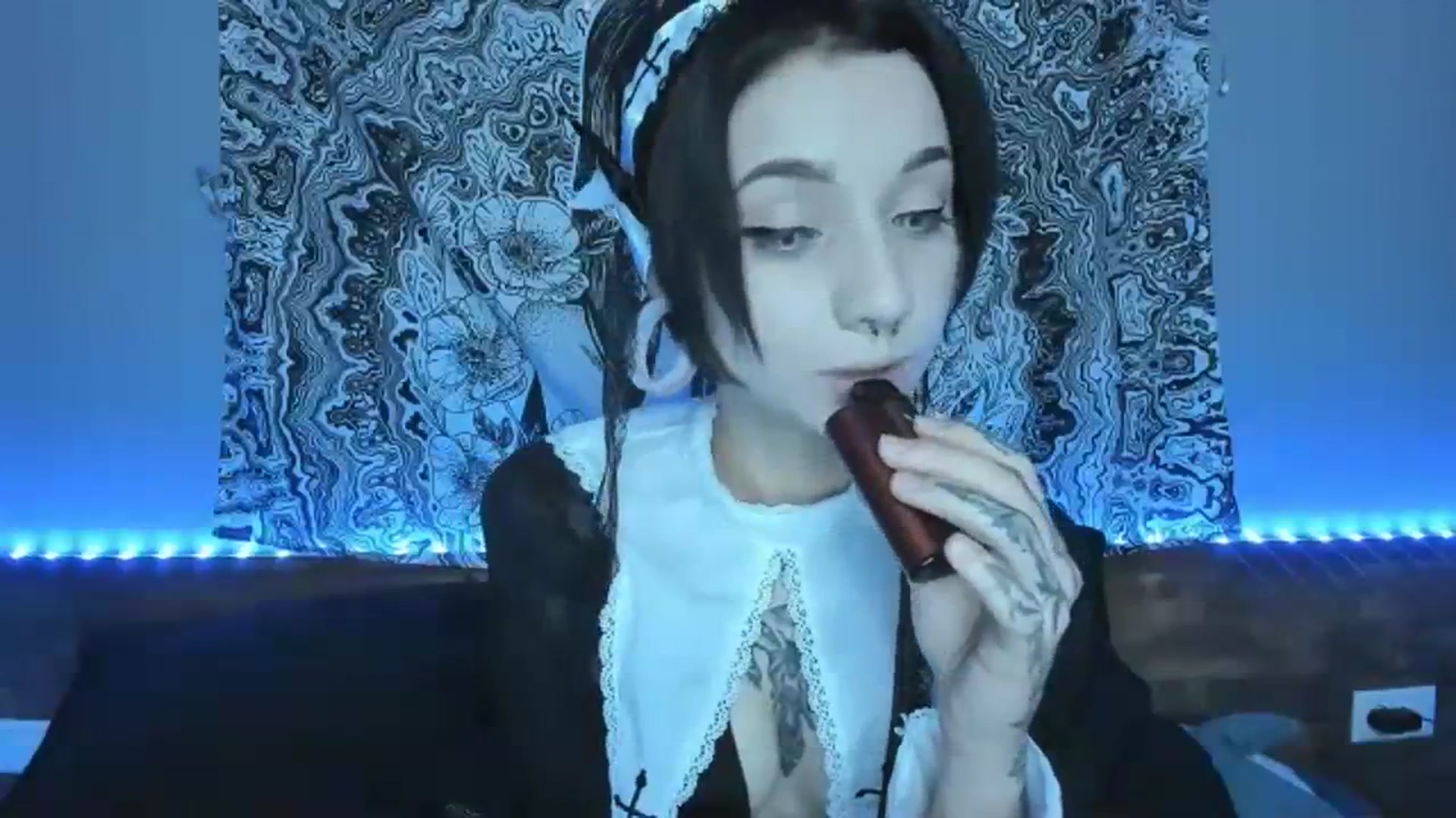 Gallery image thumbnail from Nikki_Carter's myfreecams stream on, 08/18/2023, 07:11 image 4 of 20