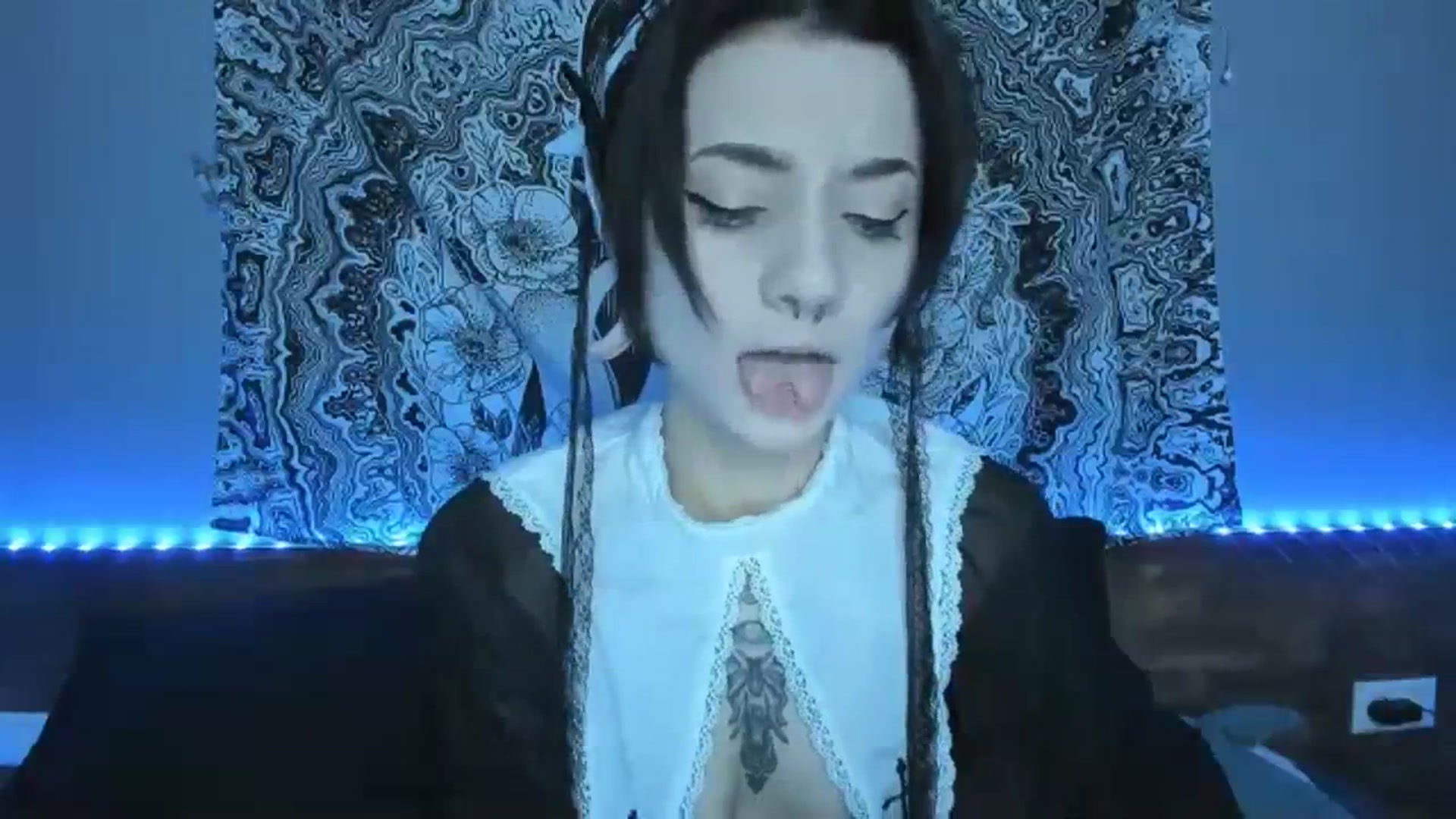 Gallery image thumbnail from Nikki_Carter's myfreecams stream on, 08/18/2023, 07:11 image 3 of 20