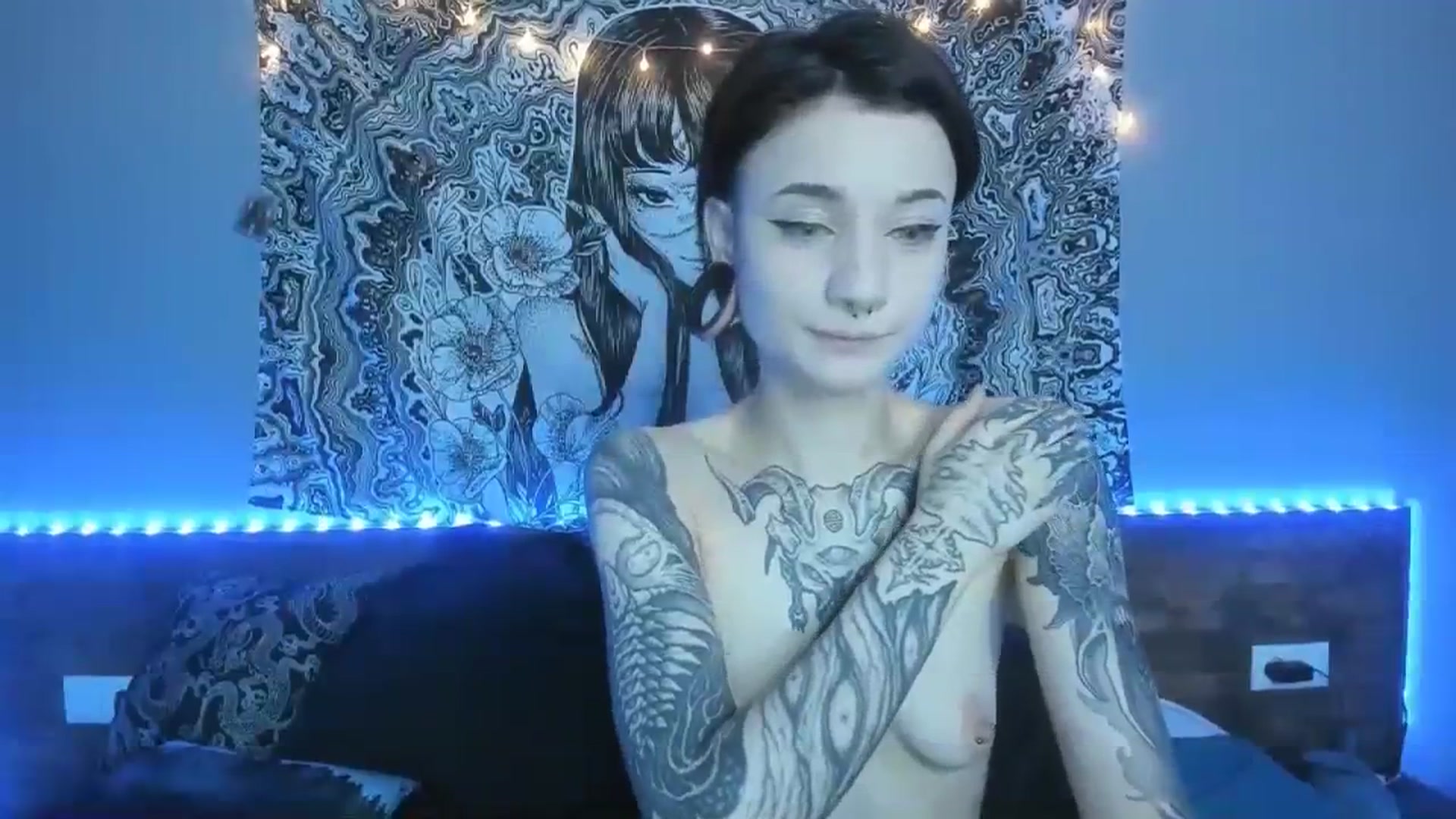 Gallery image thumbnail from Nikki_Carter's myfreecams stream on, 08/20/2023, 10:59 image 9 of 20