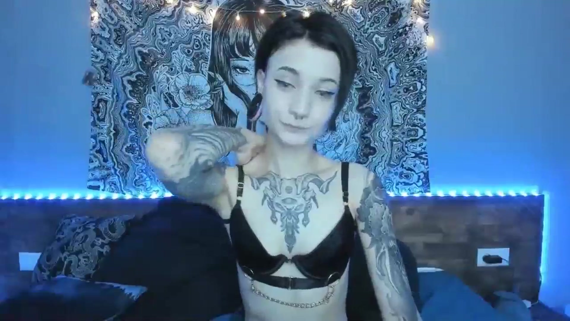Gallery image thumbnail from Nikki_Carter's myfreecams stream on, 08/20/2023, 10:59 image 4 of 20