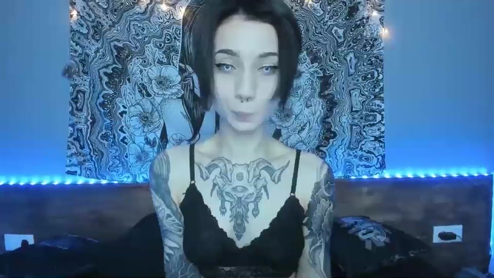 Gallery image thumbnail from Nikki_Carter's myfreecams stream on, 08/21/2023, 07:41 image 9 of 20