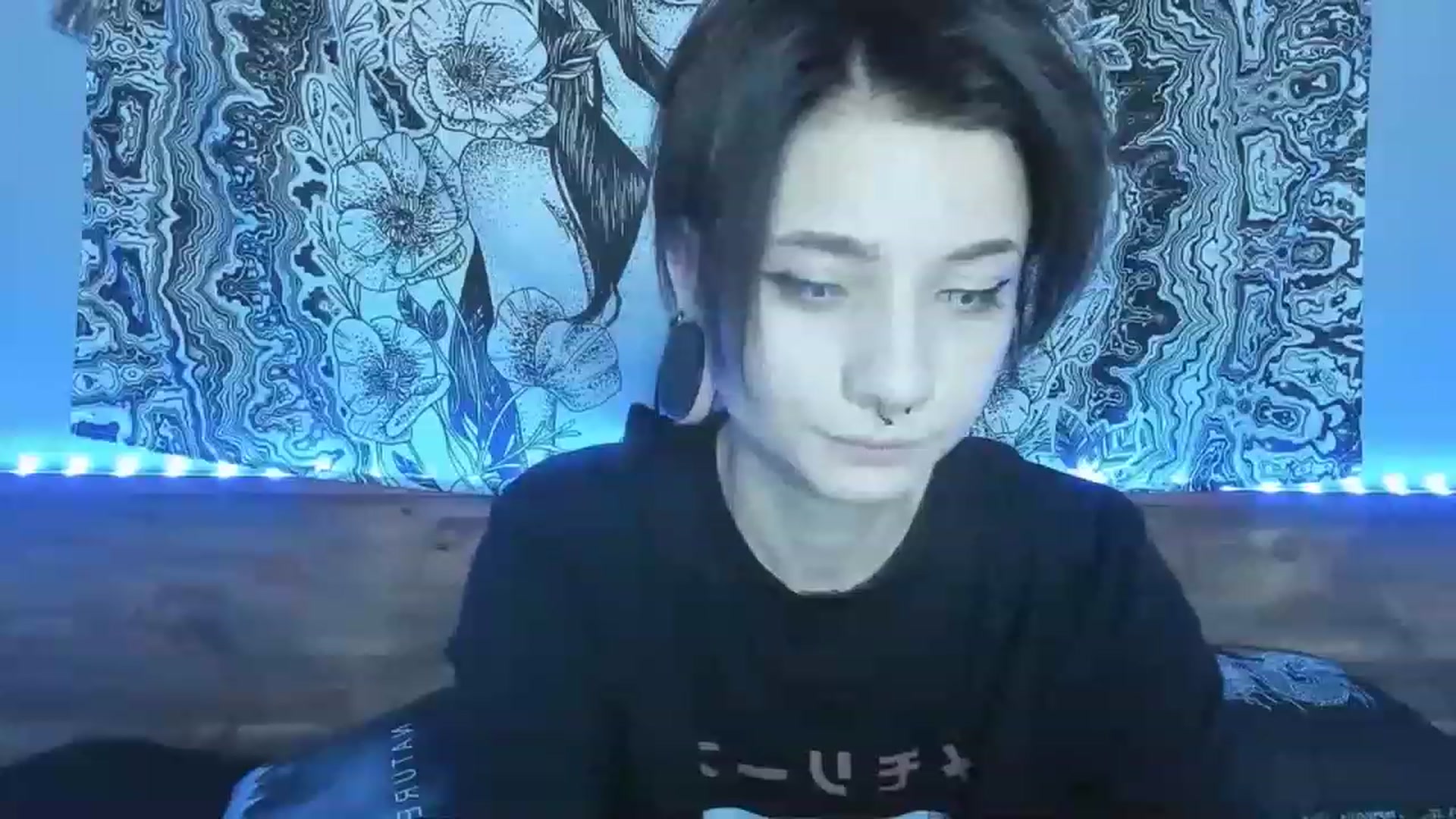 Gallery image thumbnail from Nikki_Carter's myfreecams stream on, 08/21/2023, 10:27 image 17 of 20