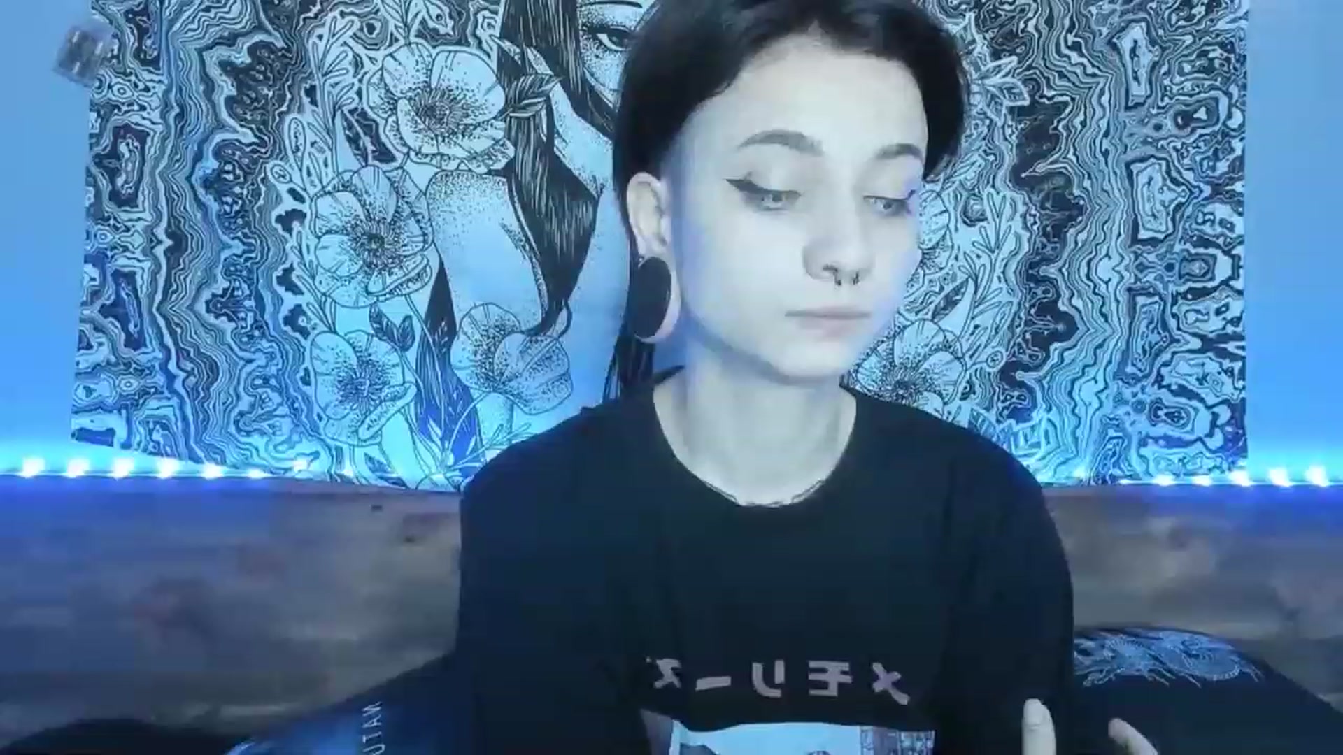 Gallery image thumbnail from Nikki_Carter's myfreecams stream on, 08/21/2023, 10:27 image 12 of 20