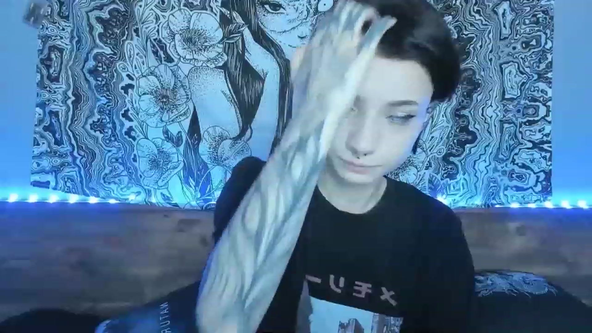 Gallery image thumbnail from Nikki_Carter's myfreecams stream on, 08/21/2023, 10:27 image 15 of 20