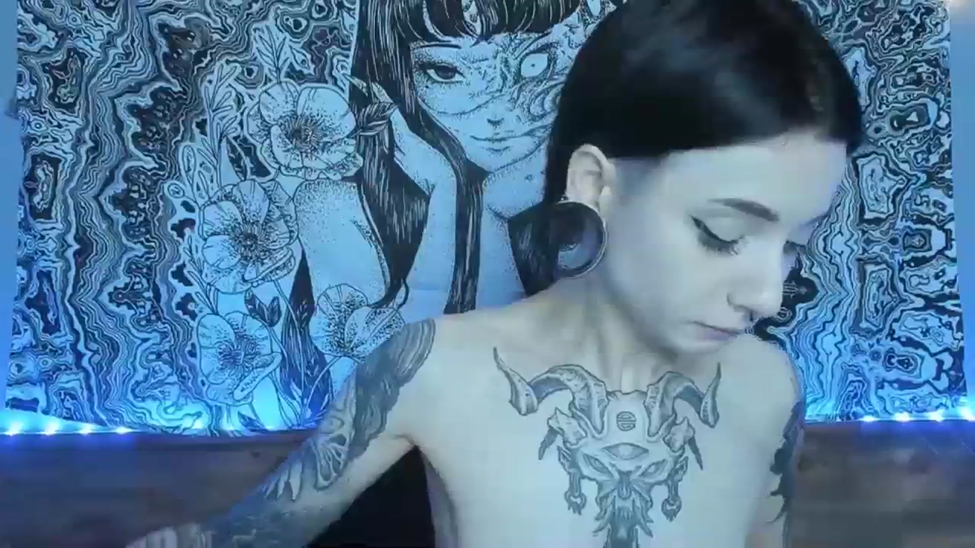 Gallery image thumbnail from Nikki_Carter's myfreecams stream on, 08/22/2023, 08:11 image 14 of 20