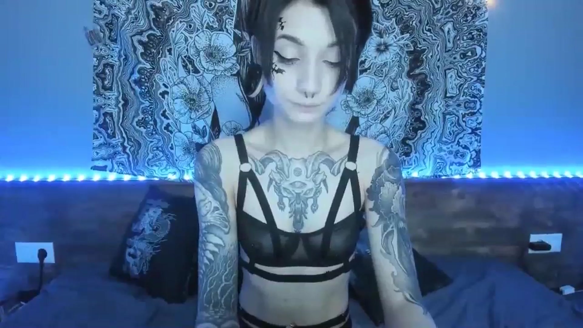 Gallery image thumbnail from Nikki_Carter's myfreecams stream on, 08/24/2023, 08:37 image 5 of 20