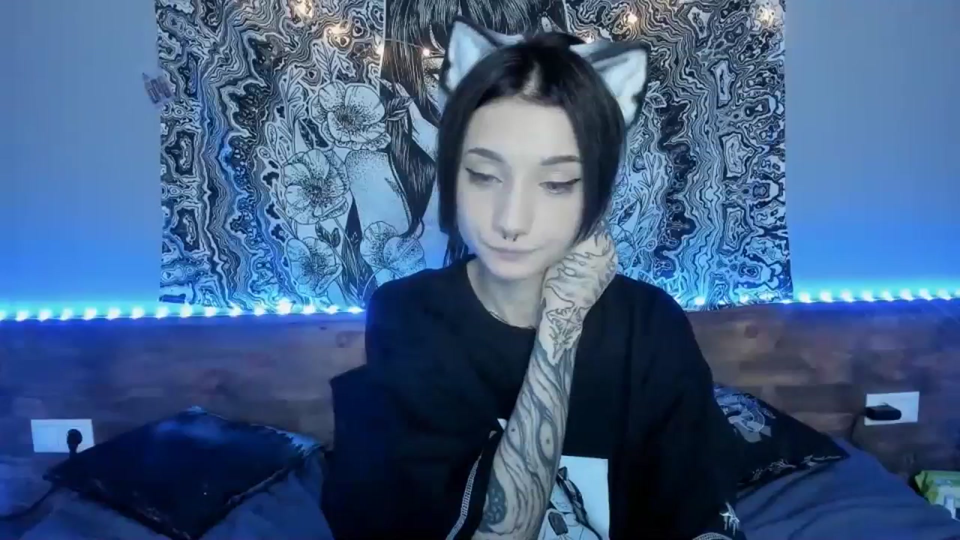 Gallery image thumbnail from Nikki_Carter's myfreecams stream on, 08/27/2023, 10:11 image 4 of 20