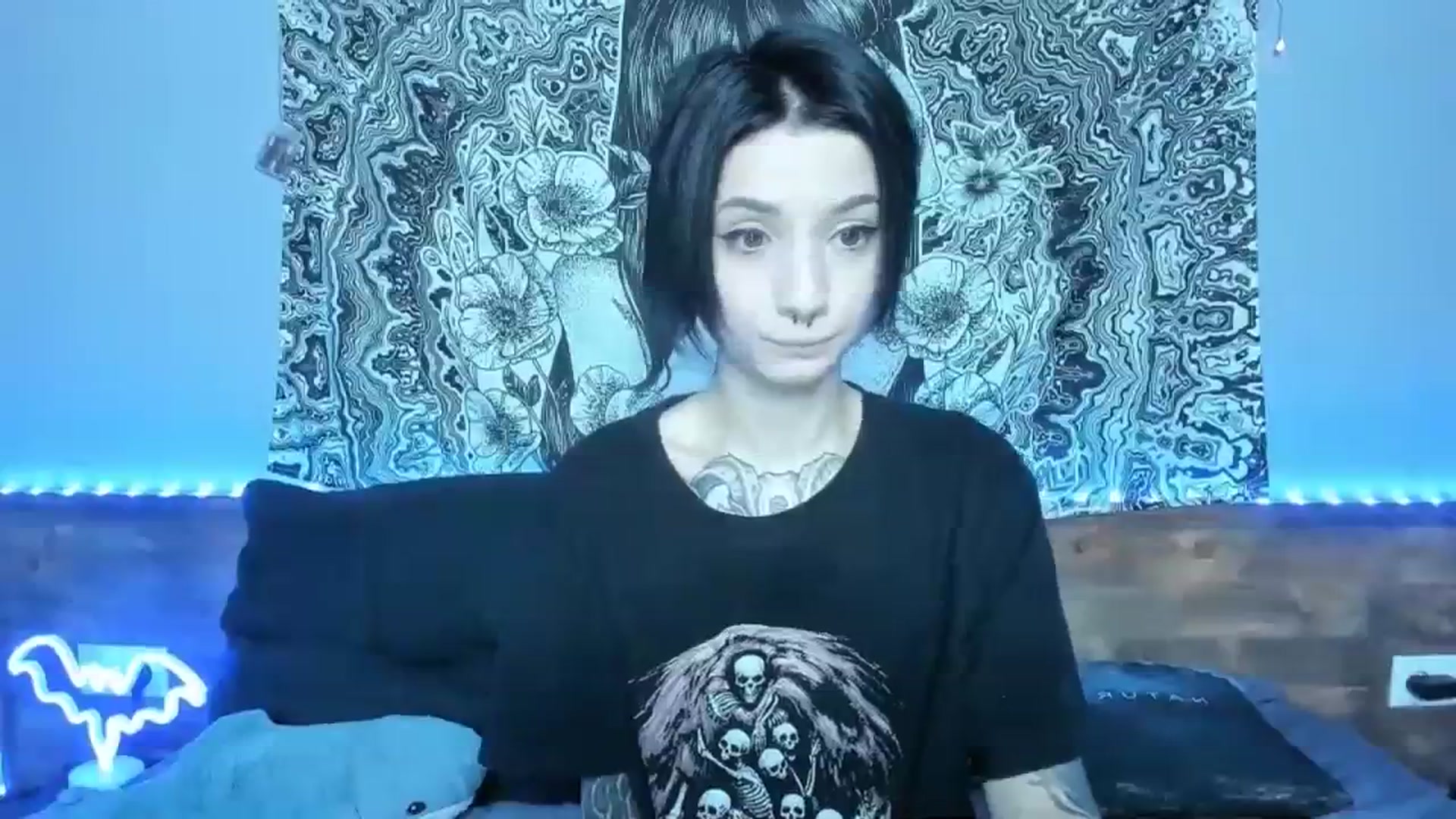 Gallery image thumbnail from Nikki_Carter's myfreecams stream on, 09/12/2023, 08:20 image 2 of 20