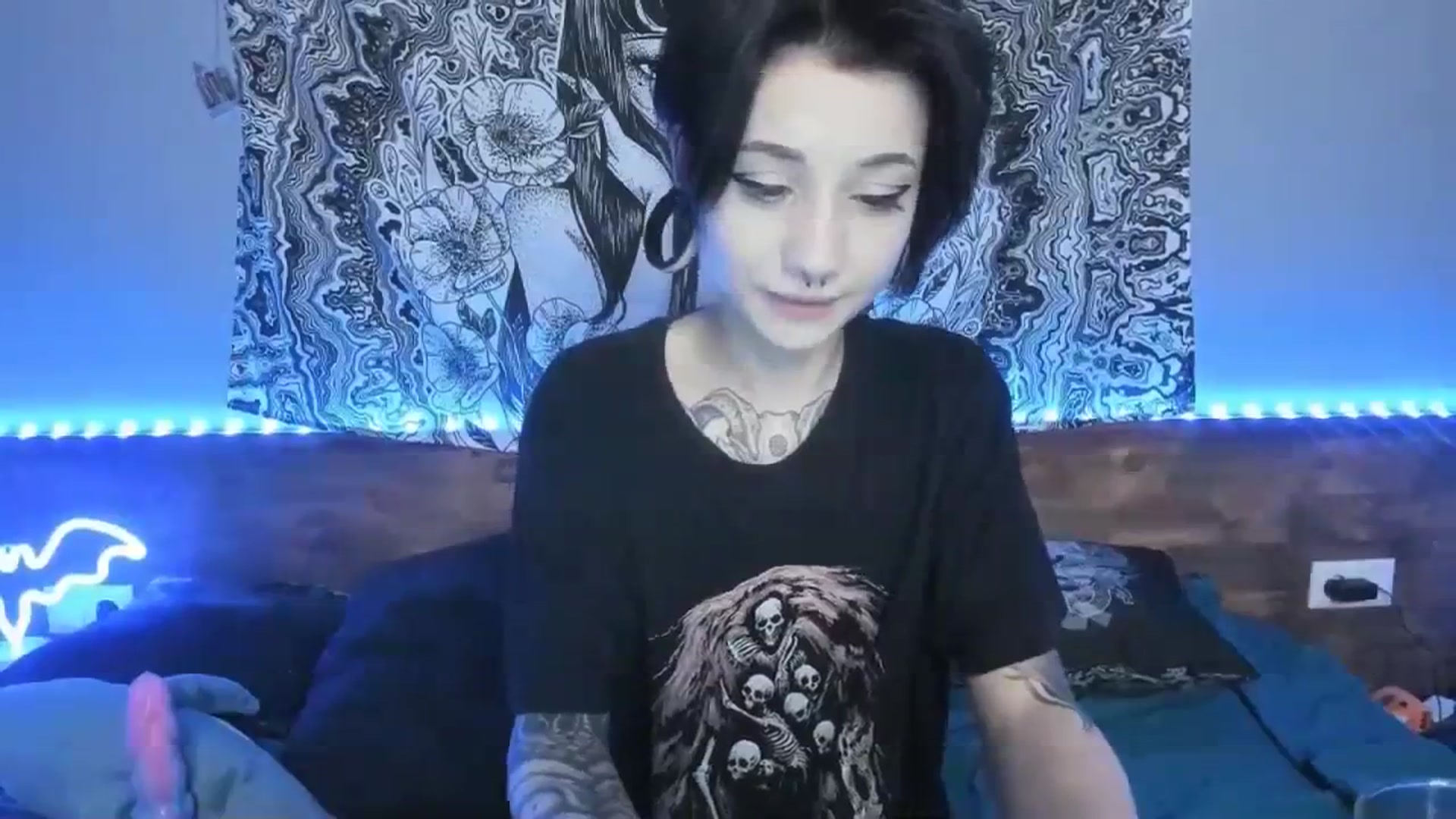 Gallery image thumbnail from Nikki_Carter's myfreecams stream on, 09/14/2023, 09:53 image 18 of 20