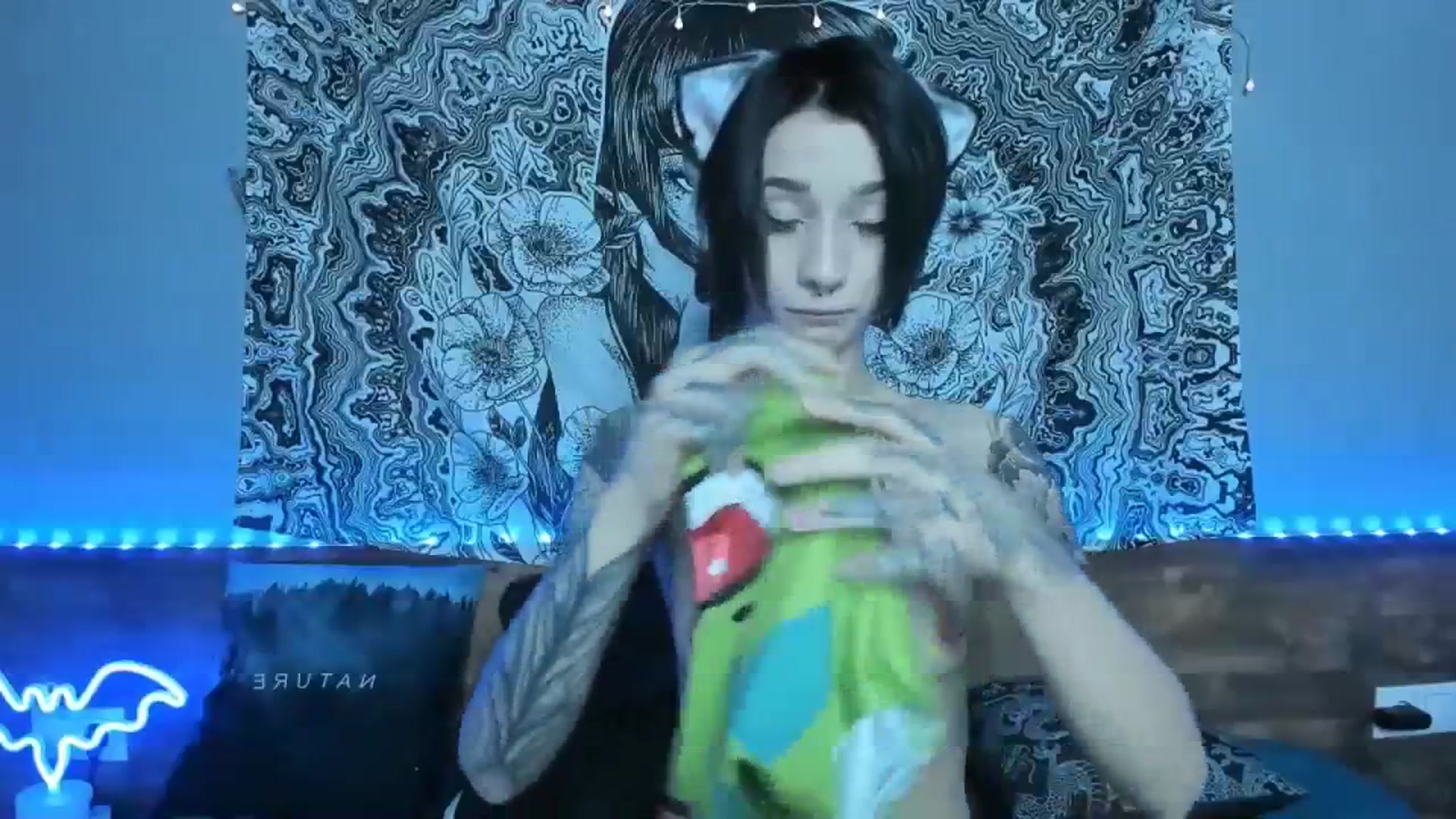 Gallery image thumbnail from Nikki_Carter's myfreecams stream on, 09/18/2023, 08:36 image 3 of 20