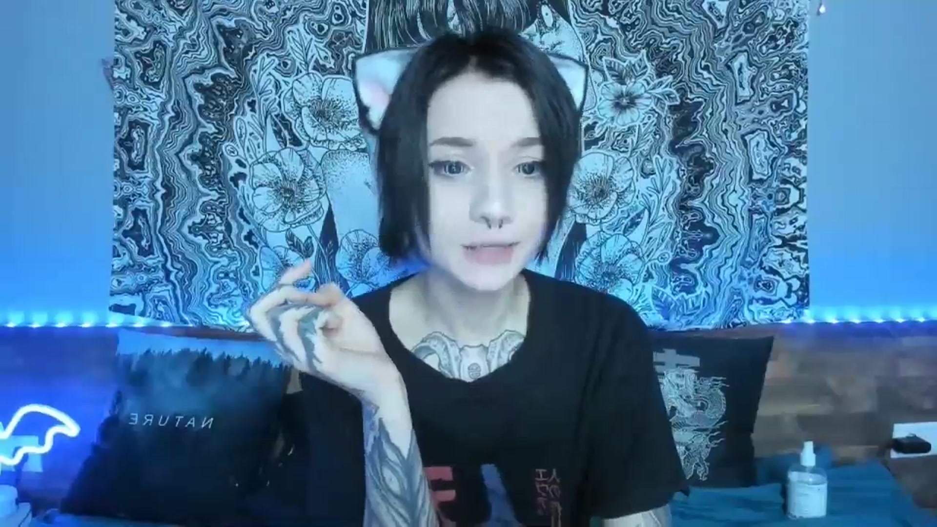 Gallery image thumbnail from Nikki_Carter's myfreecams stream on, 09/18/2023, 10:24 image 10 of 20