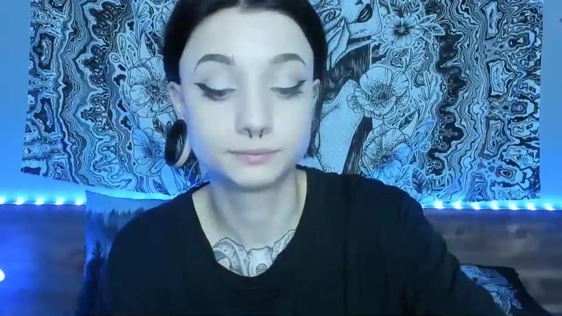Gallery image thumbnail from Nikki_Carter's myfreecams stream on, 09/20/2023, 09:58 image 1 of 20