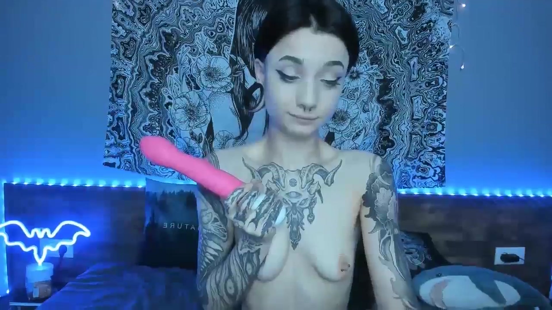Gallery image thumbnail from Nikki_Carter's myfreecams stream on, 09/20/2023, 09:58 image 9 of 20