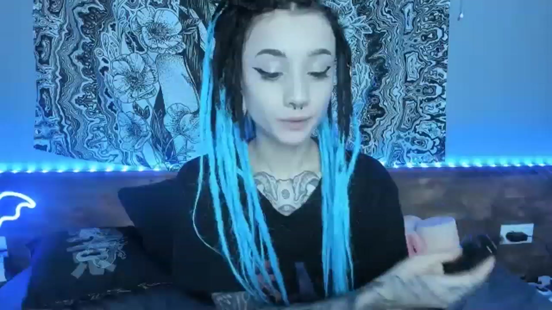 Gallery image thumbnail from Nikki_Carter's myfreecams stream on, 09/29/2023, 09:24 image 1 of 20