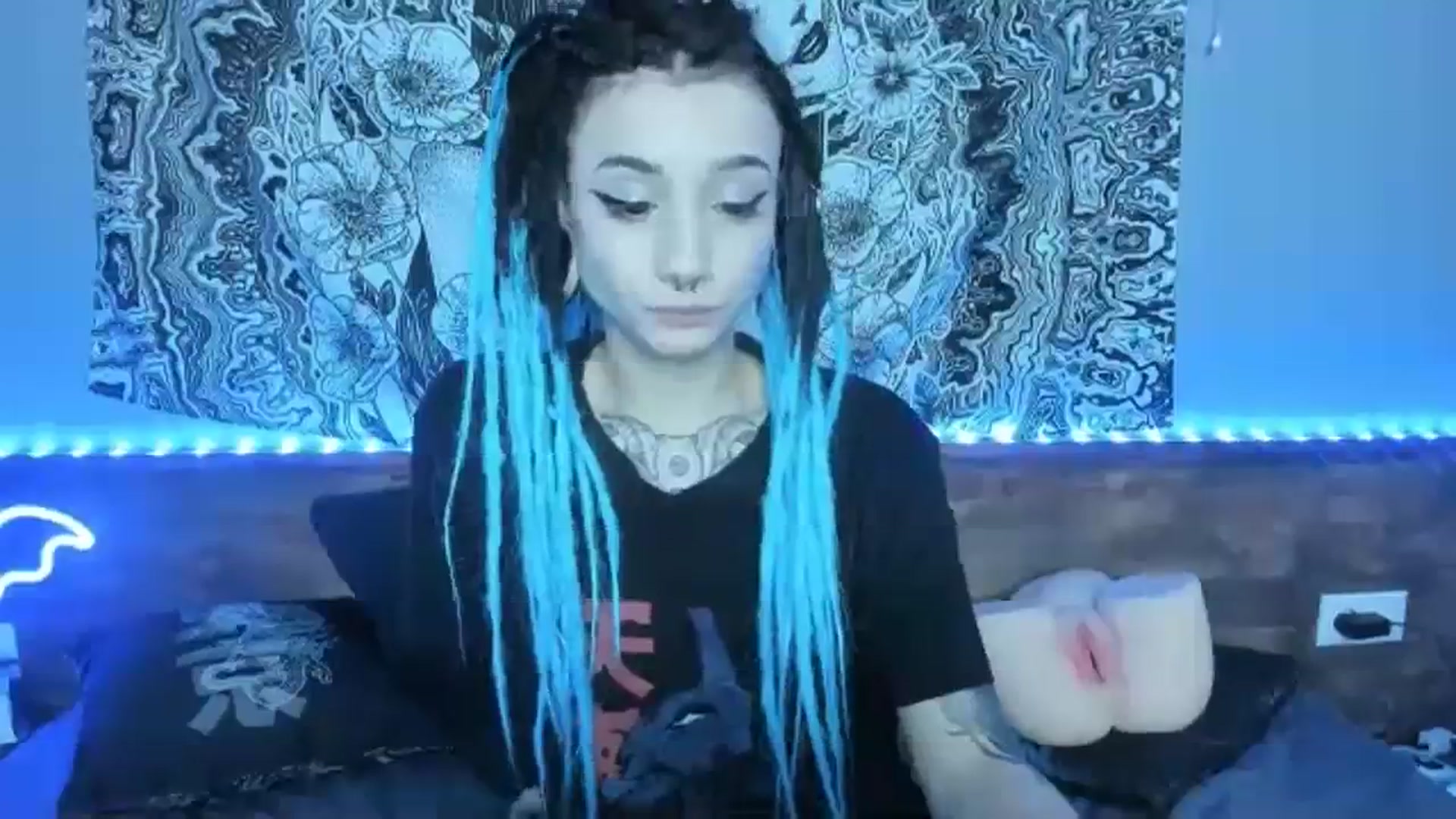 Gallery image thumbnail from Nikki_Carter's myfreecams stream on, 09/29/2023, 09:24 image 6 of 20