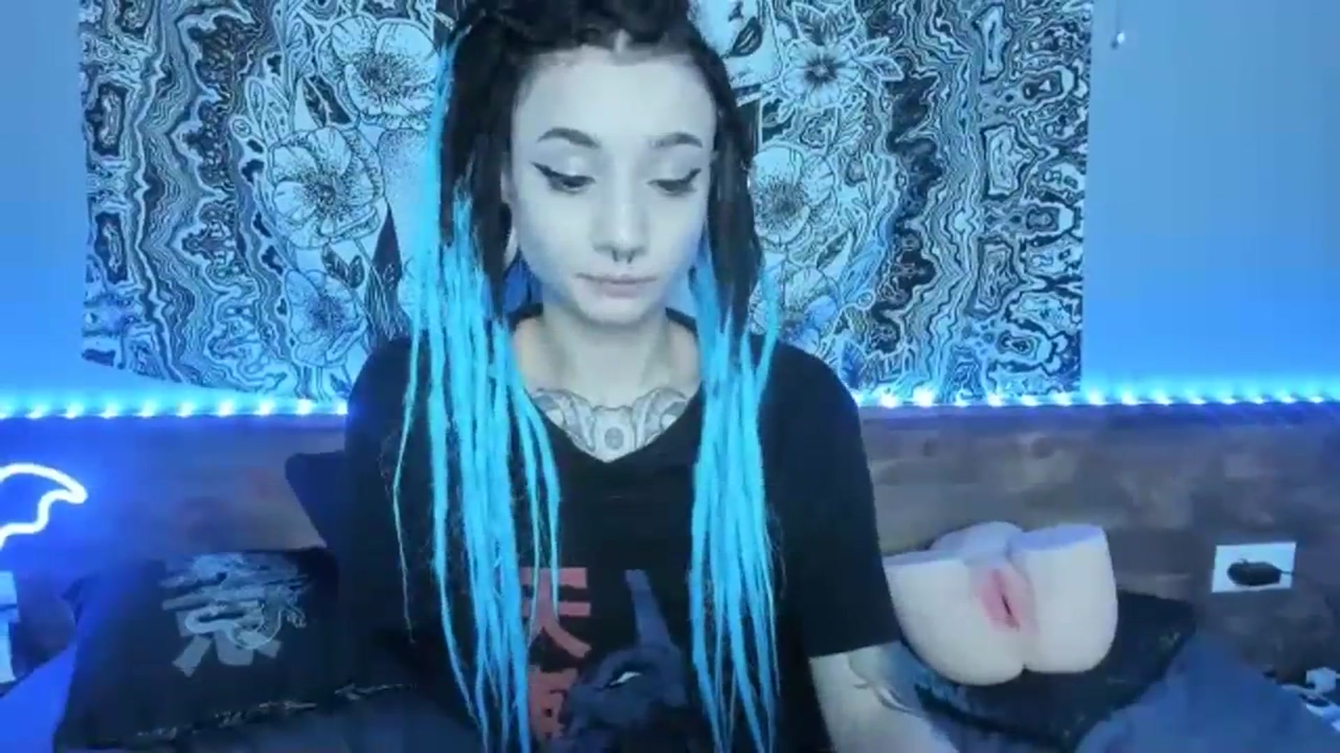 Gallery image thumbnail from Nikki_Carter's myfreecams stream on, 09/29/2023, 09:24 image 10 of 20