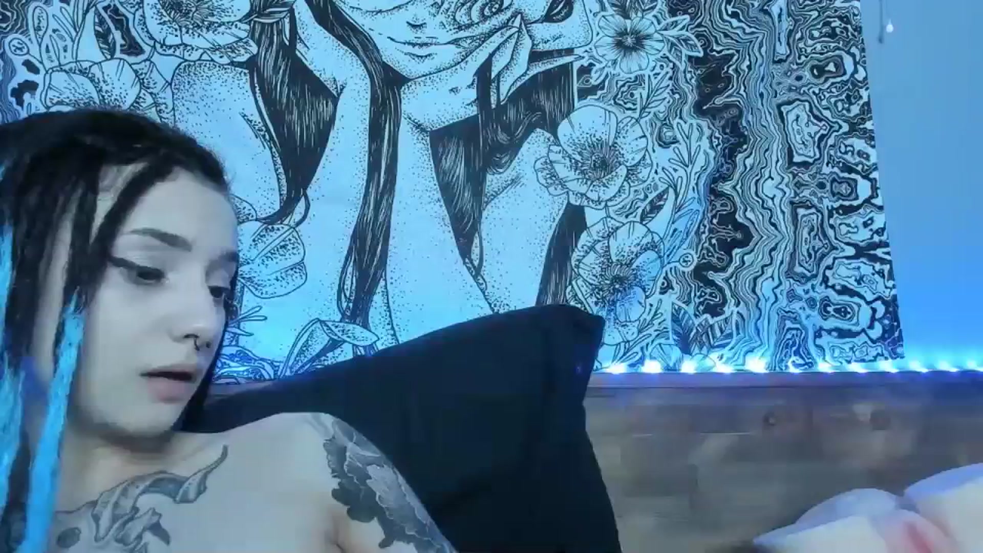 Gallery image thumbnail from Nikki_Carter's myfreecams stream on, 09/29/2023, 10:14 image 9 of 20