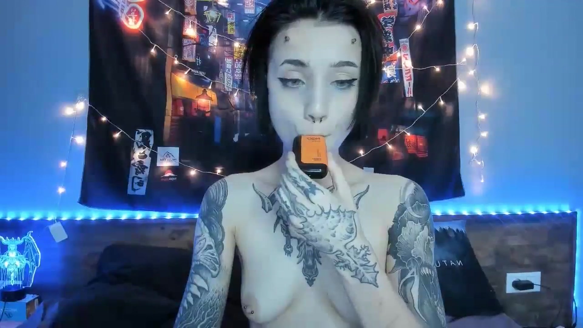 Gallery image thumbnail from Nikki_Carter's myfreecams stream on, 10/20/2023, 08:09 image 15 of 20