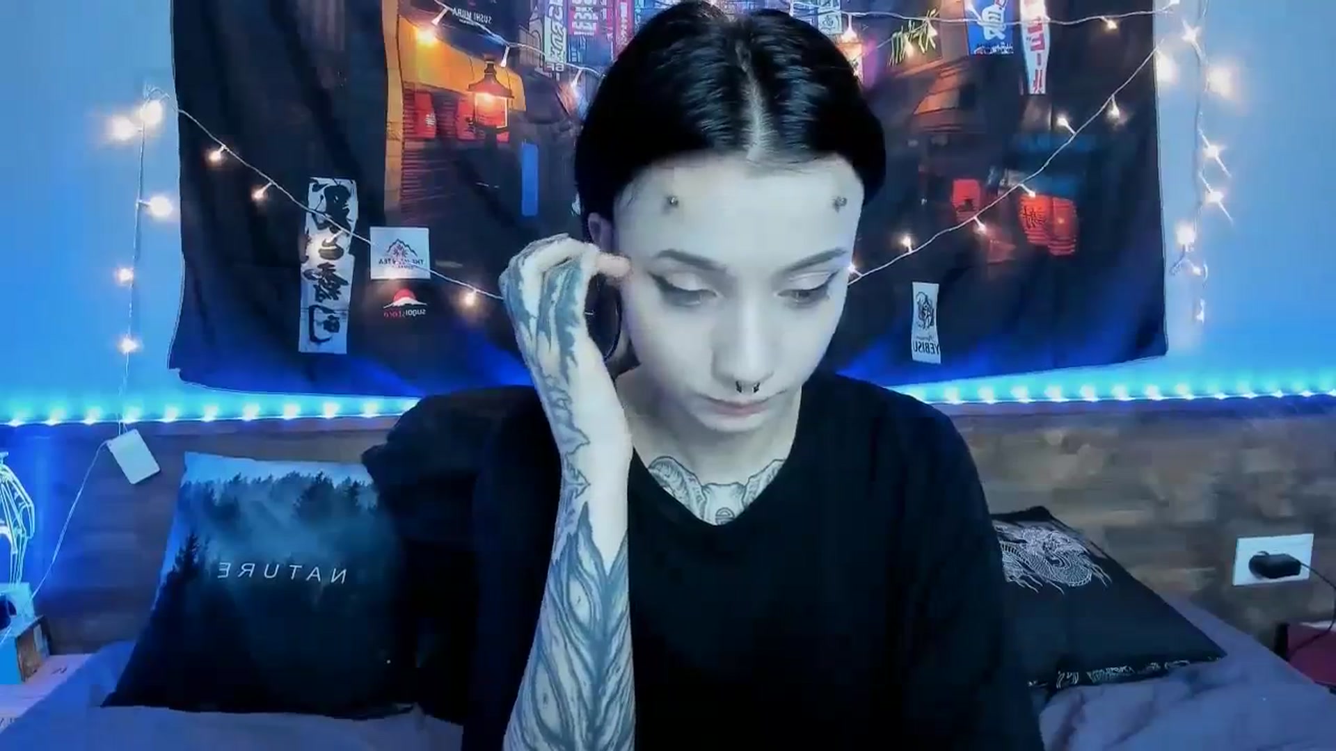 Gallery image thumbnail from Nikki_Carter's myfreecams stream on, 10/23/2023, 08:55 image 6 of 20