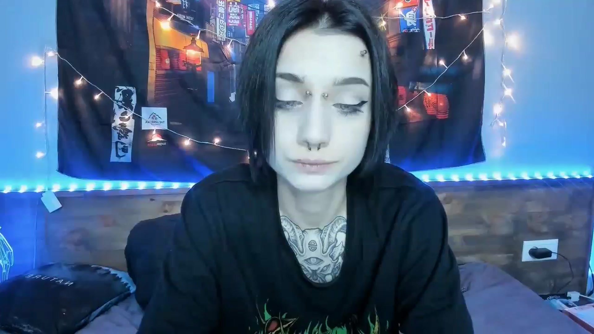 Gallery image thumbnail from Nikki_Carter's myfreecams stream on, 10/27/2023, 09:09 image 18 of 20