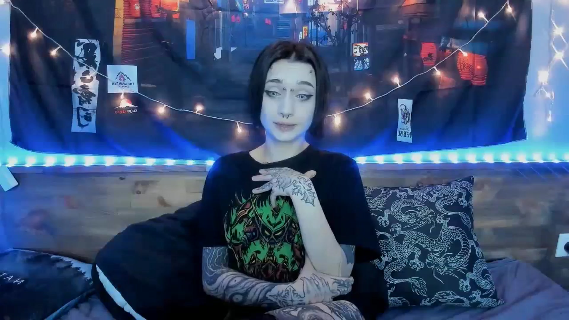 Gallery image thumbnail from Nikki_Carter's myfreecams stream on, 10/27/2023, 09:53 image 2 of 20