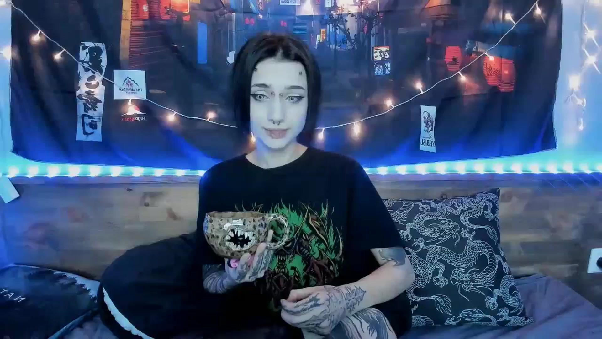 Gallery image thumbnail from Nikki_Carter's myfreecams stream on, 10/27/2023, 09:53 image 5 of 20