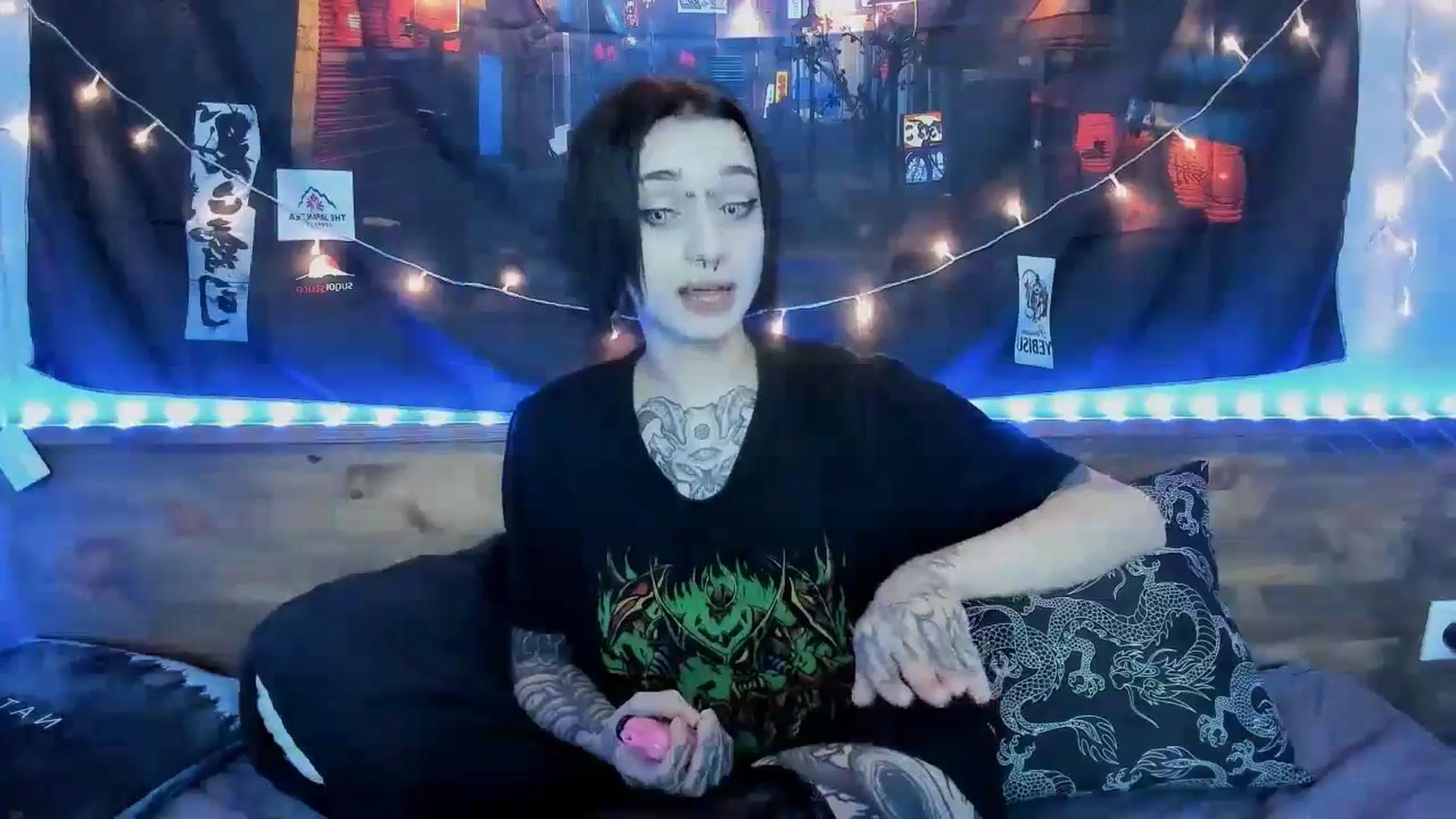 Gallery image thumbnail from Nikki_Carter's myfreecams stream on, 10/27/2023, 09:53 image 9 of 20