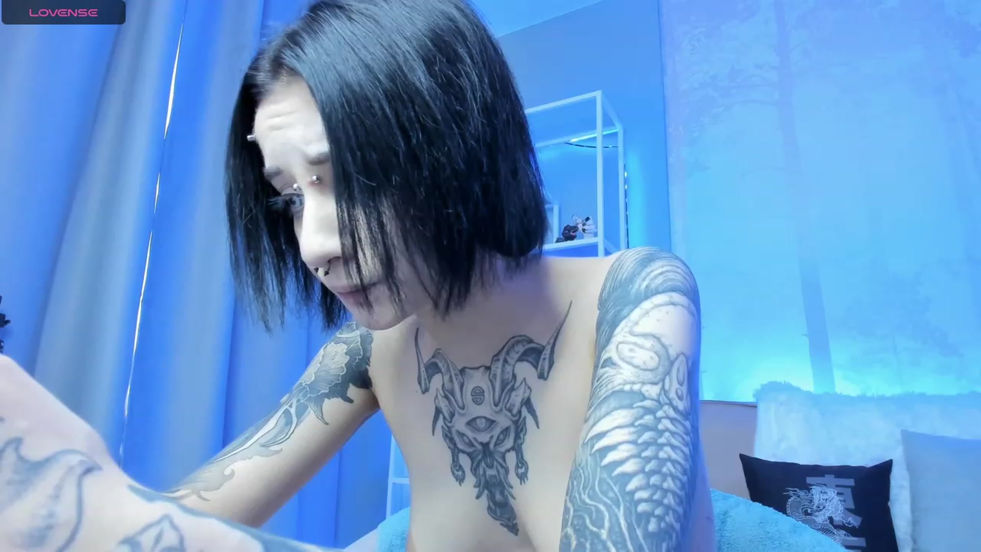 Gallery image thumbnail from Nikki_Carter's myfreecams stream on, 11/10/2023, 09:57 image 13 of 20