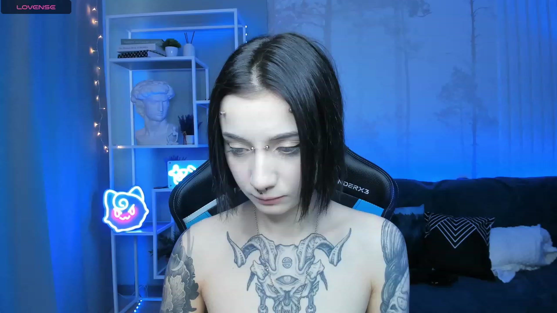 Gallery image thumbnail from Nikki_Carter's myfreecams stream on, 11/24/2023, 09:29 image 11 of 20