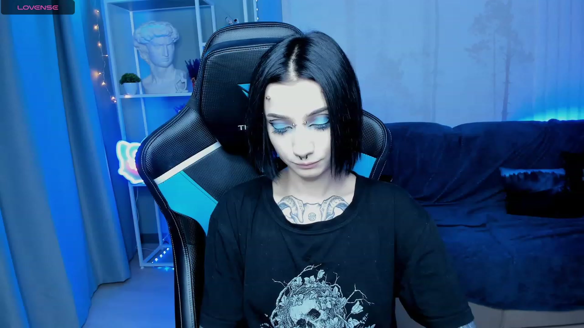 Gallery image thumbnail from Nikki_Carter's myfreecams stream on, 11/26/2023, 10:19 image 17 of 20