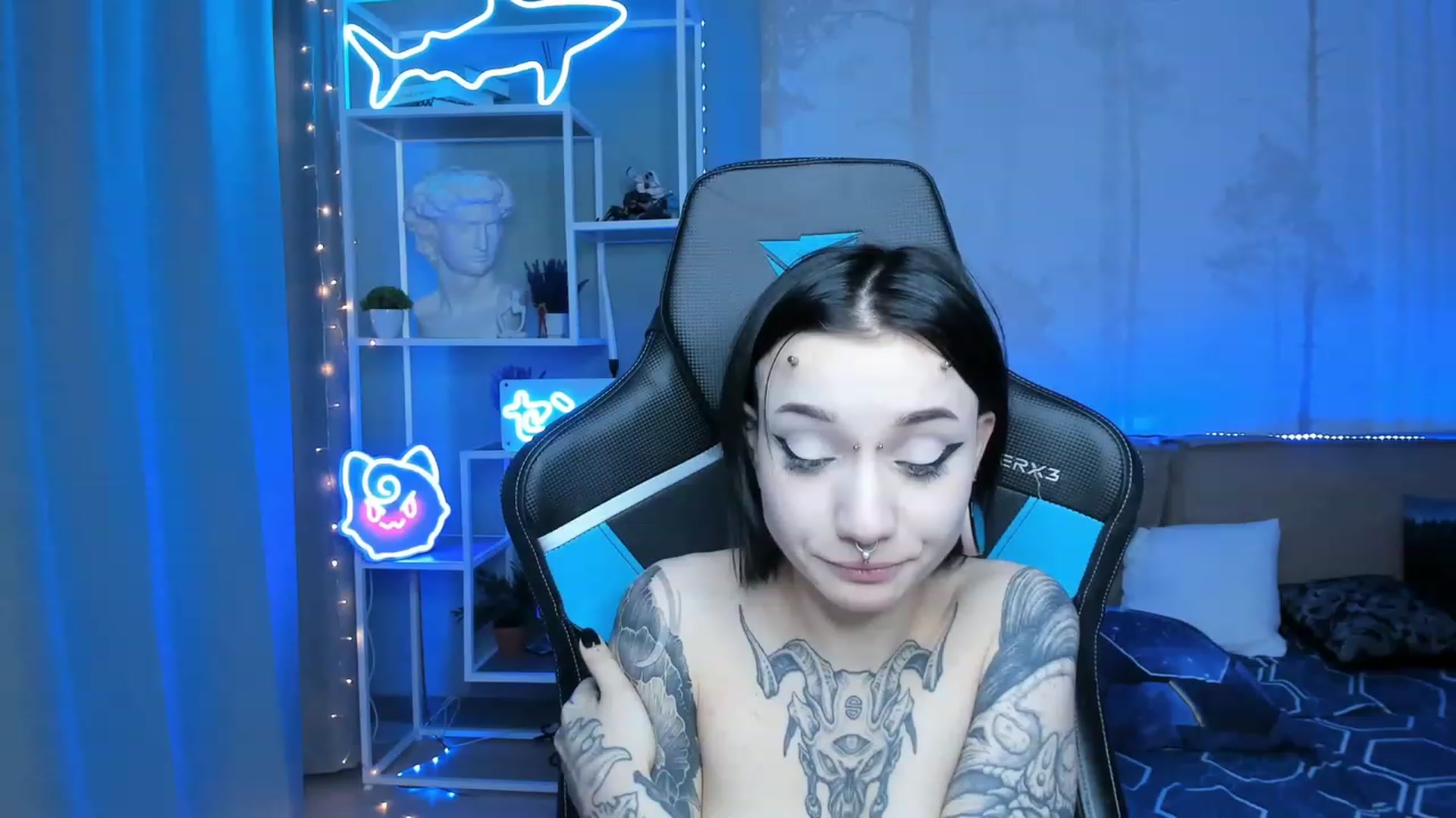 Gallery image thumbnail from Nikki_Carter's myfreecams stream on, 12/10/2023, 09:59 image 16 of 20