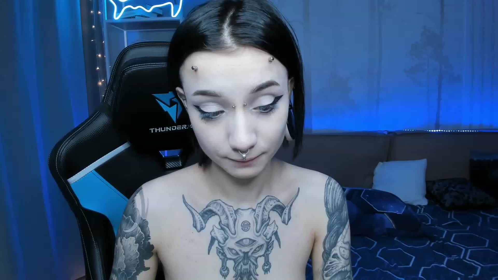 Gallery image thumbnail from Nikki_Carter's myfreecams stream on, 12/10/2023, 09:59 image 8 of 20