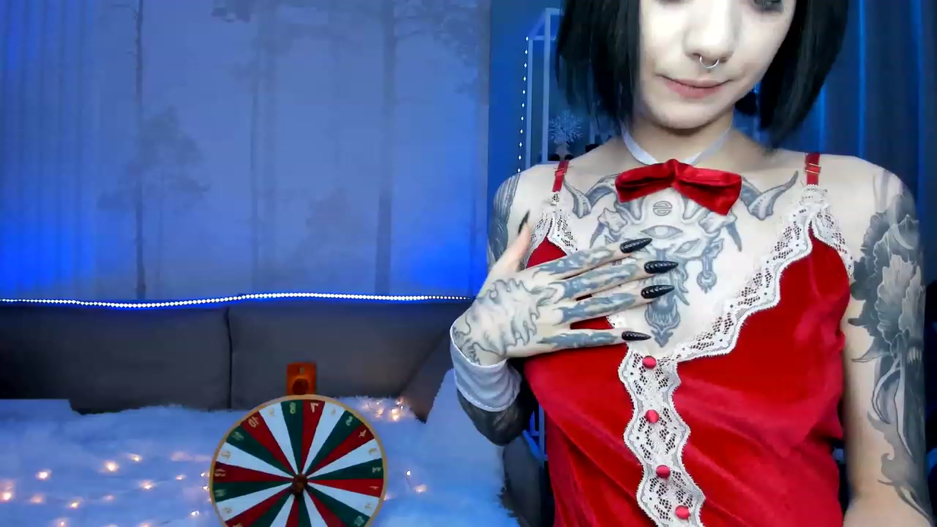 Gallery image thumbnail from Nikki_Carter's myfreecams stream on, 12/25/2023, 10:12 image 10 of 20