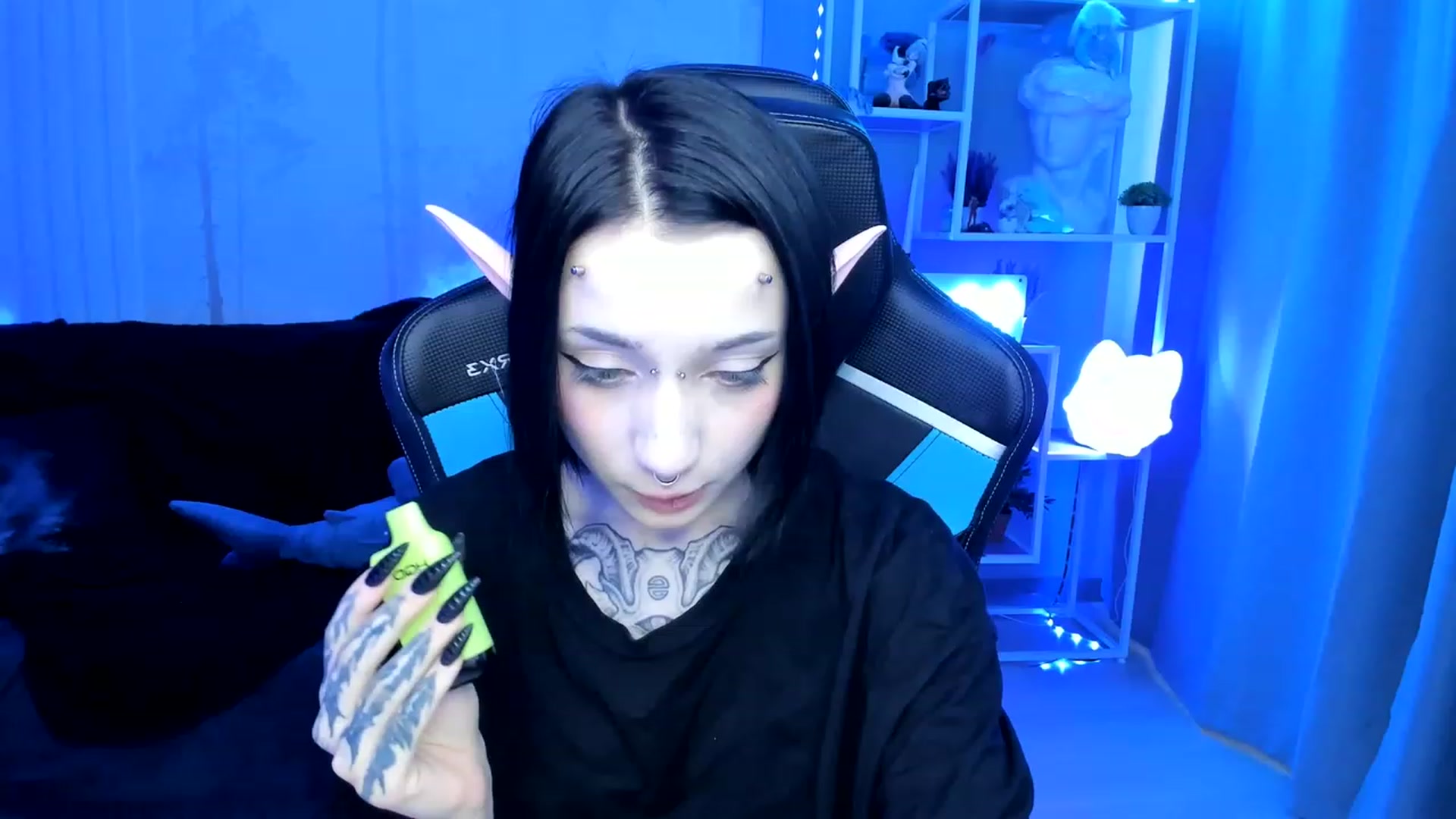 Gallery image thumbnail from Nikki_Carter's myfreecams stream on, 01/12/2024, 10:40 image 3 of 20