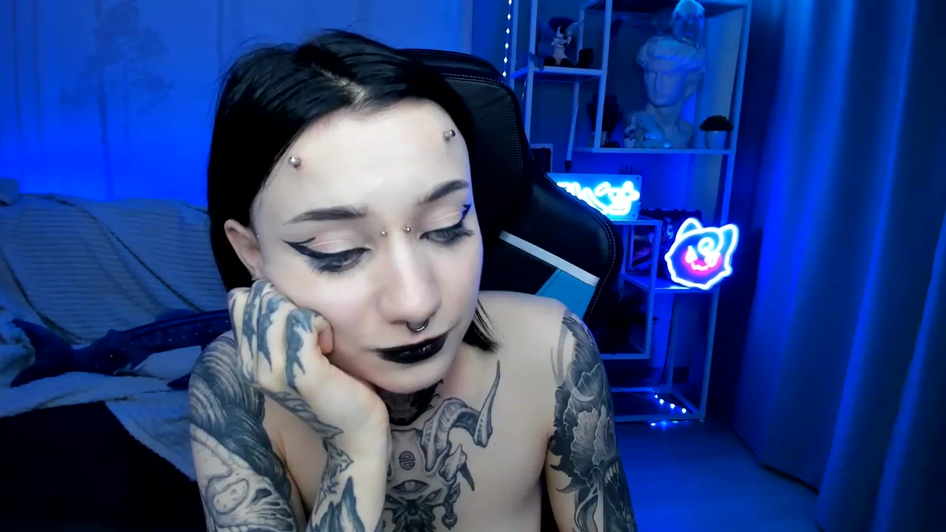 Gallery image thumbnail from Nikki_Carter's myfreecams stream on, 01/23/2024, 10:43 image 17 of 20