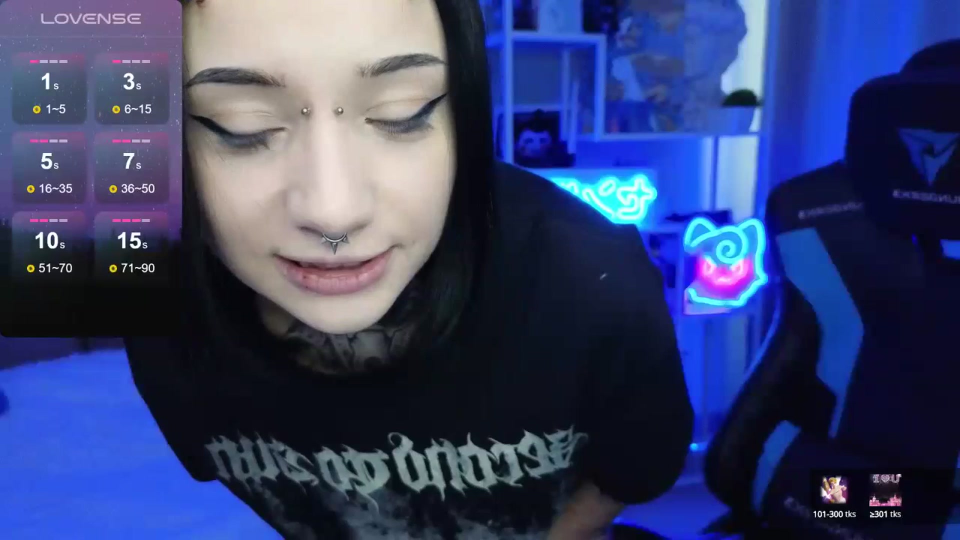 Gallery image thumbnail from Nikki_Carter's myfreecams stream on, 03/04/2024, 10:12 image 2 of 20