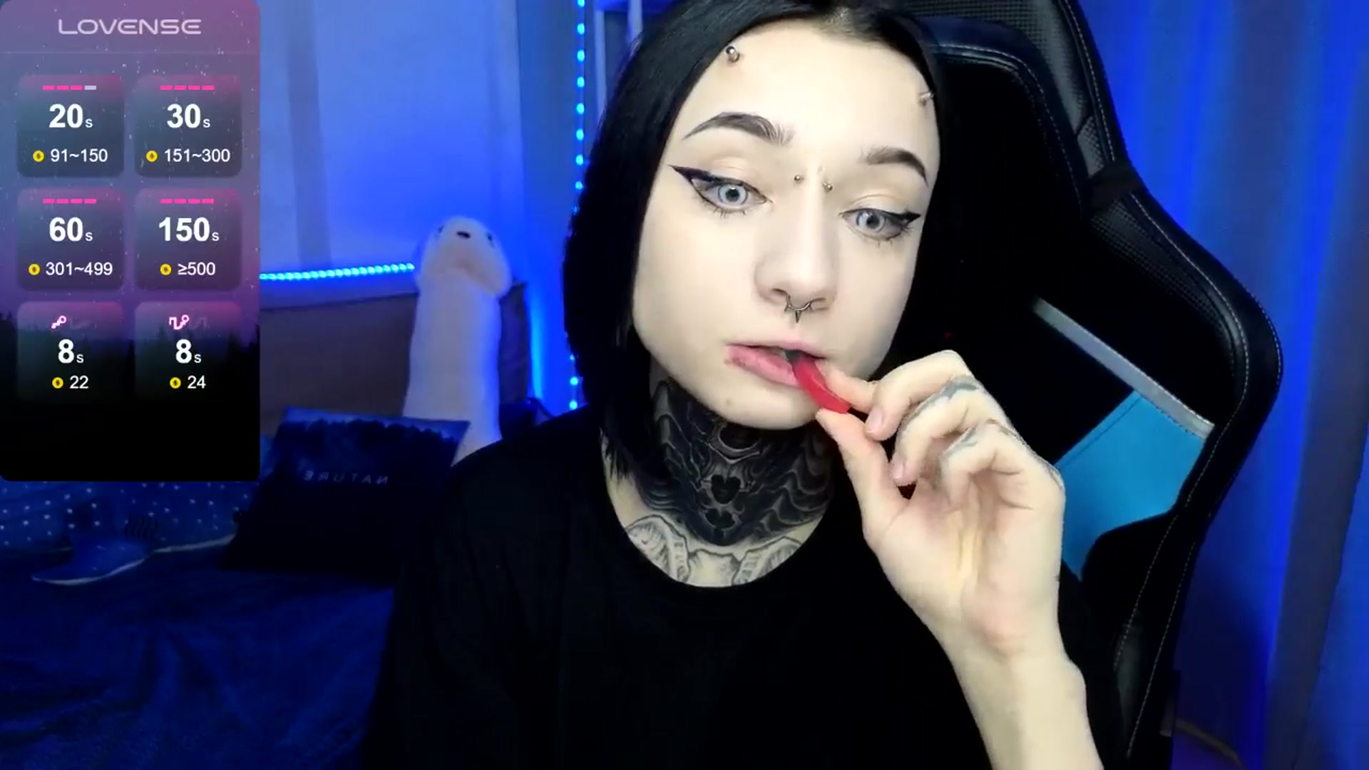 Gallery image thumbnail from Nikki_Carter's myfreecams stream on, 03/29/2024, 11:12 image 6 of 20