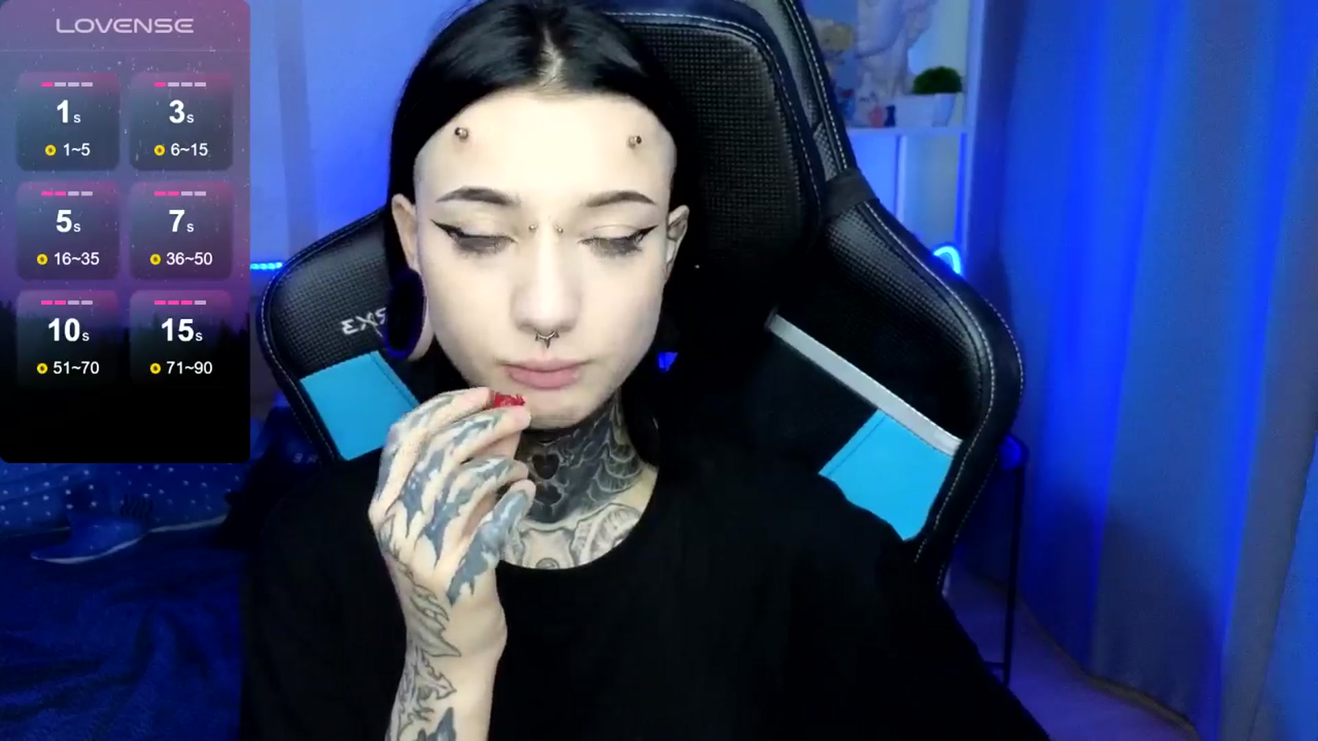 Gallery image thumbnail from Nikki_Carter's myfreecams stream on, 03/29/2024, 11:12 image 16 of 20