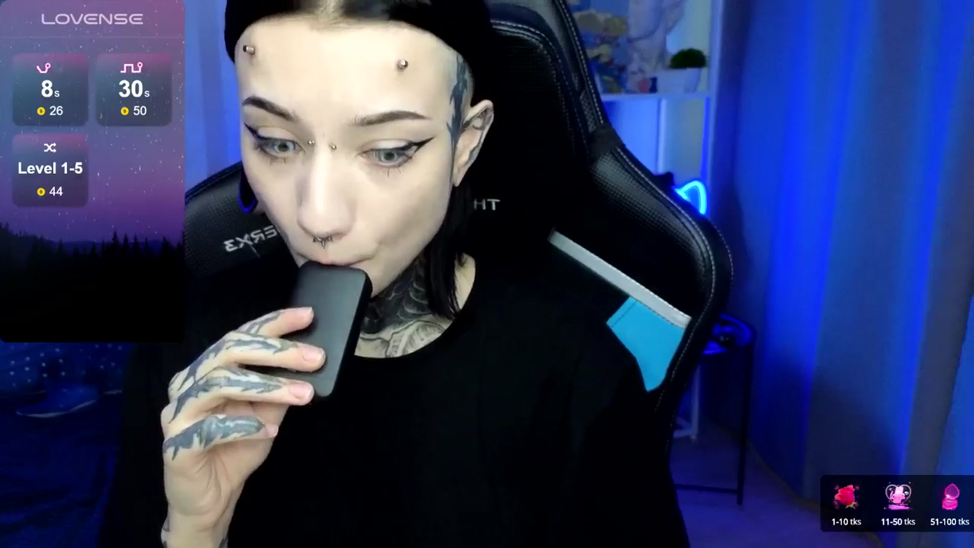 Gallery image thumbnail from Nikki_Carter's myfreecams stream on, 03/29/2024, 11:12 image 10 of 20