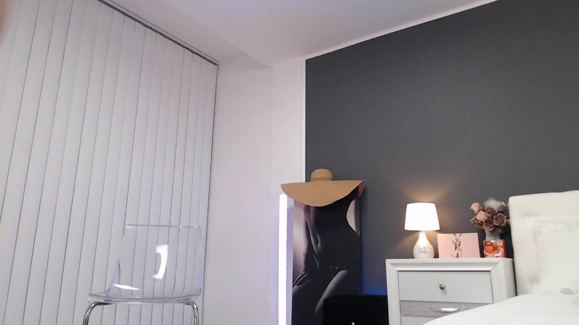 Gallery image thumbnail from Nikki_Crystal's myfreecams stream on, 06/27/2025, 20:57 image 5 of 20